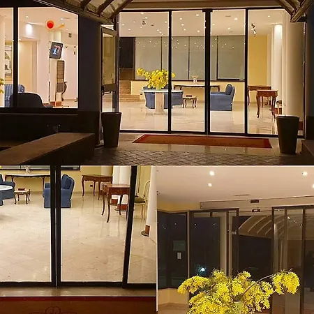 Sakura Hotel 4*