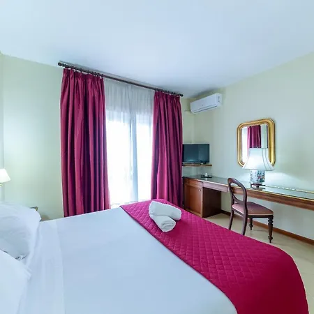 Hotel Sakura 4*
