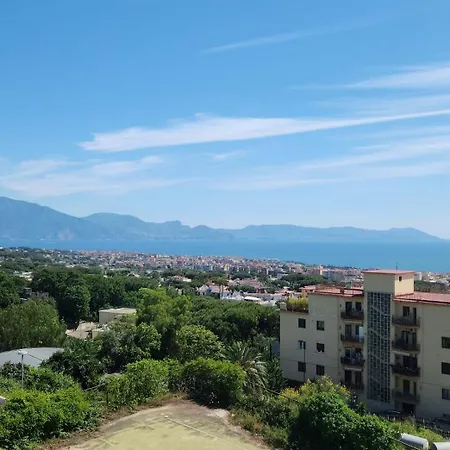 Sakura Hotel 4*