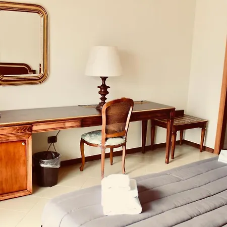 Sakura Hotel 4*