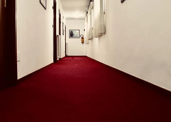 Sakura Hotel