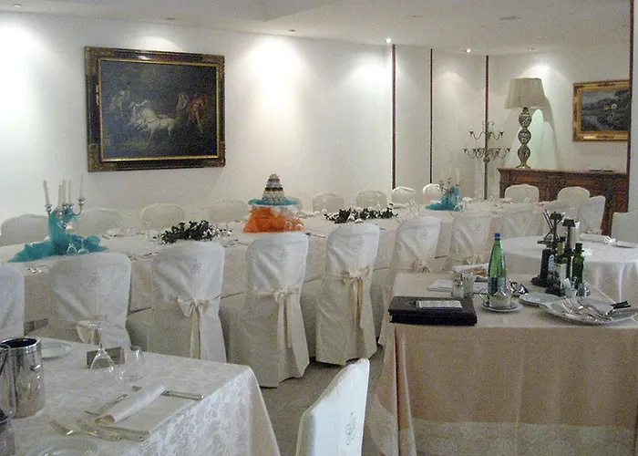 Sakura Hotel 4*