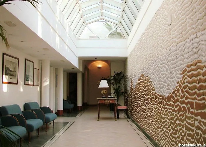 Sakura Hotel